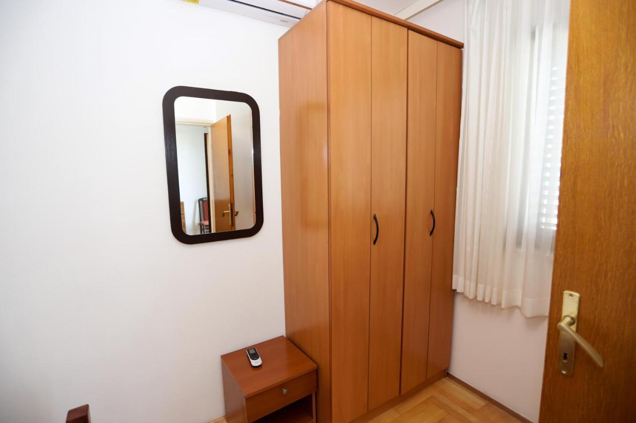 Apartments Cebra ヘルツェグ・ノヴィ エクステリア 写真