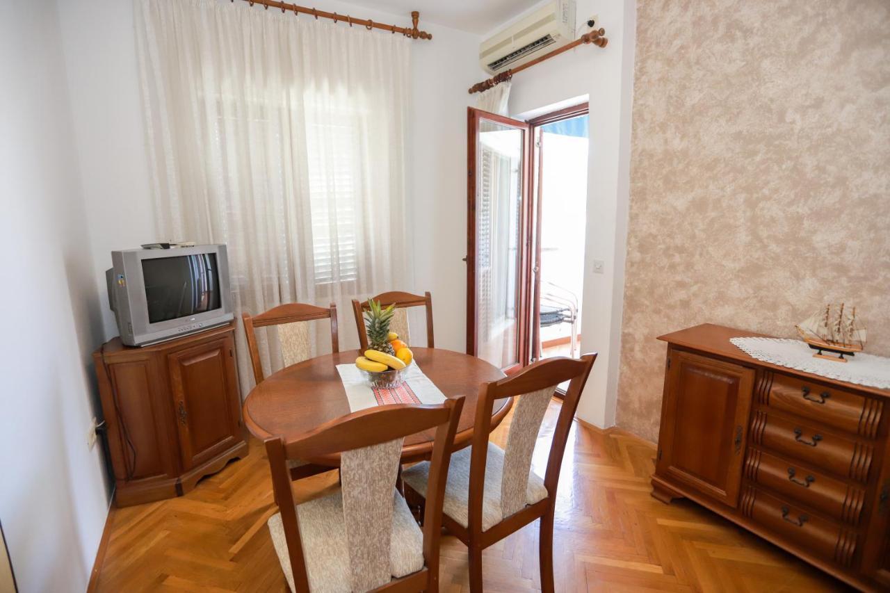 Apartments Cebra ヘルツェグ・ノヴィ エクステリア 写真