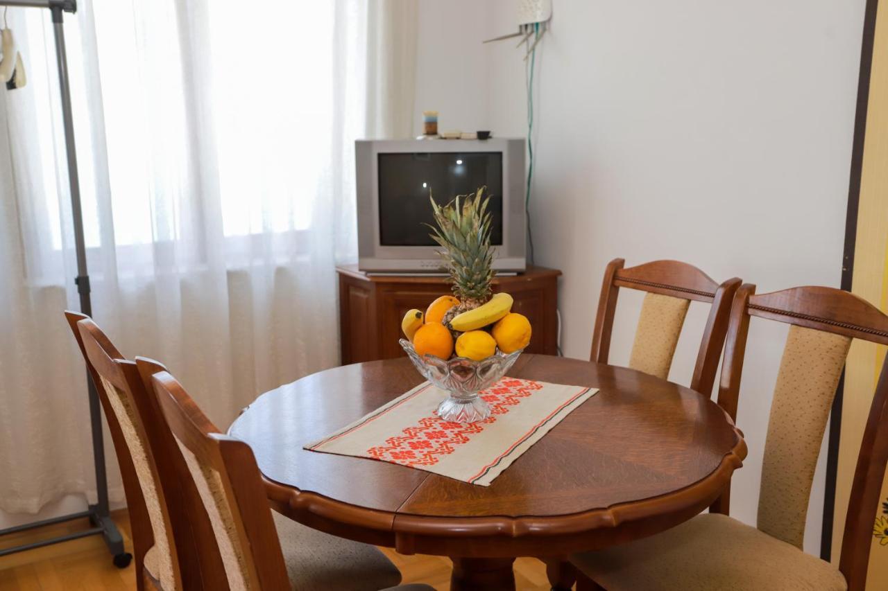 Apartments Cebra ヘルツェグ・ノヴィ エクステリア 写真