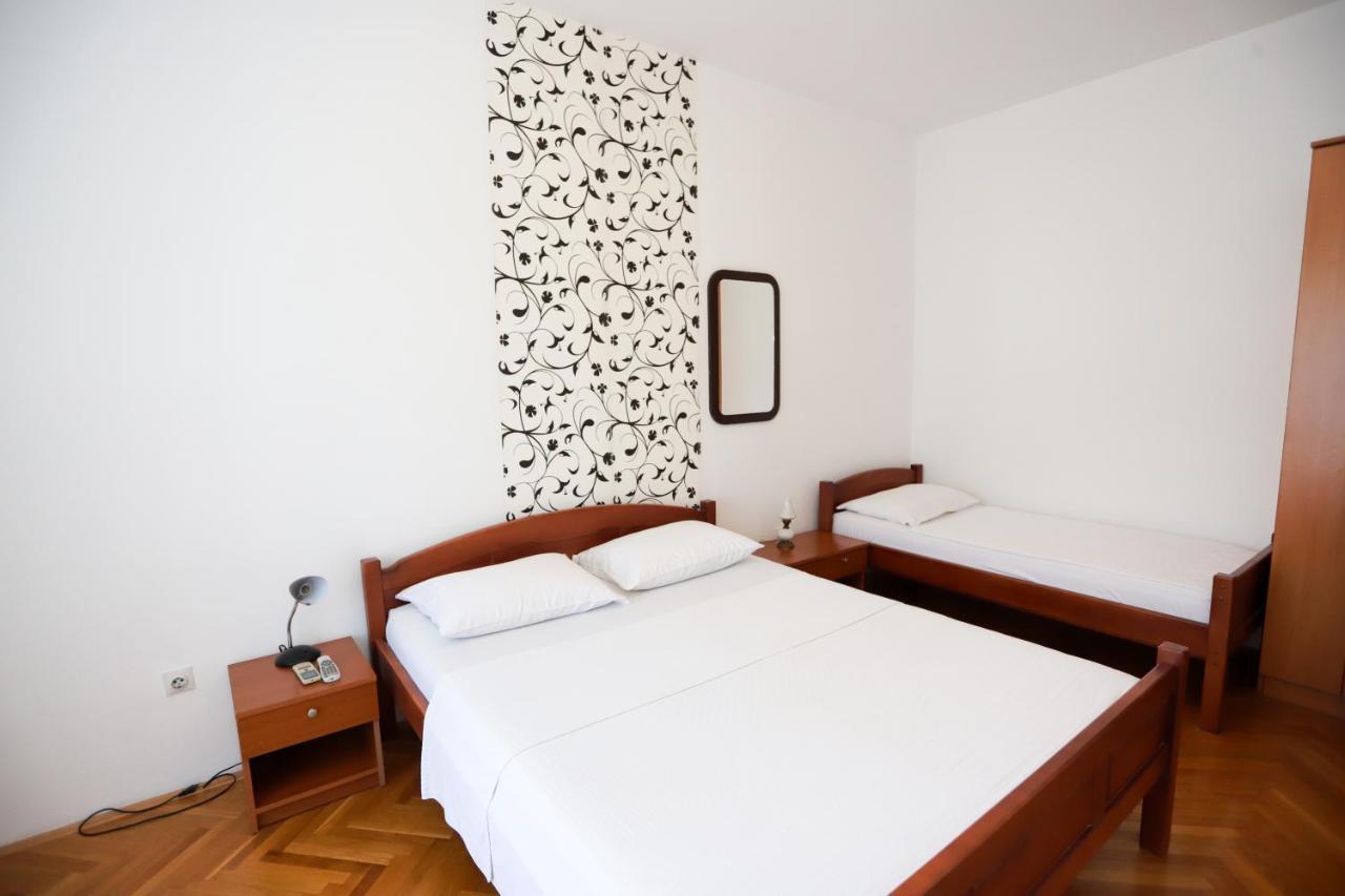 Apartments Cebra ヘルツェグ・ノヴィ エクステリア 写真