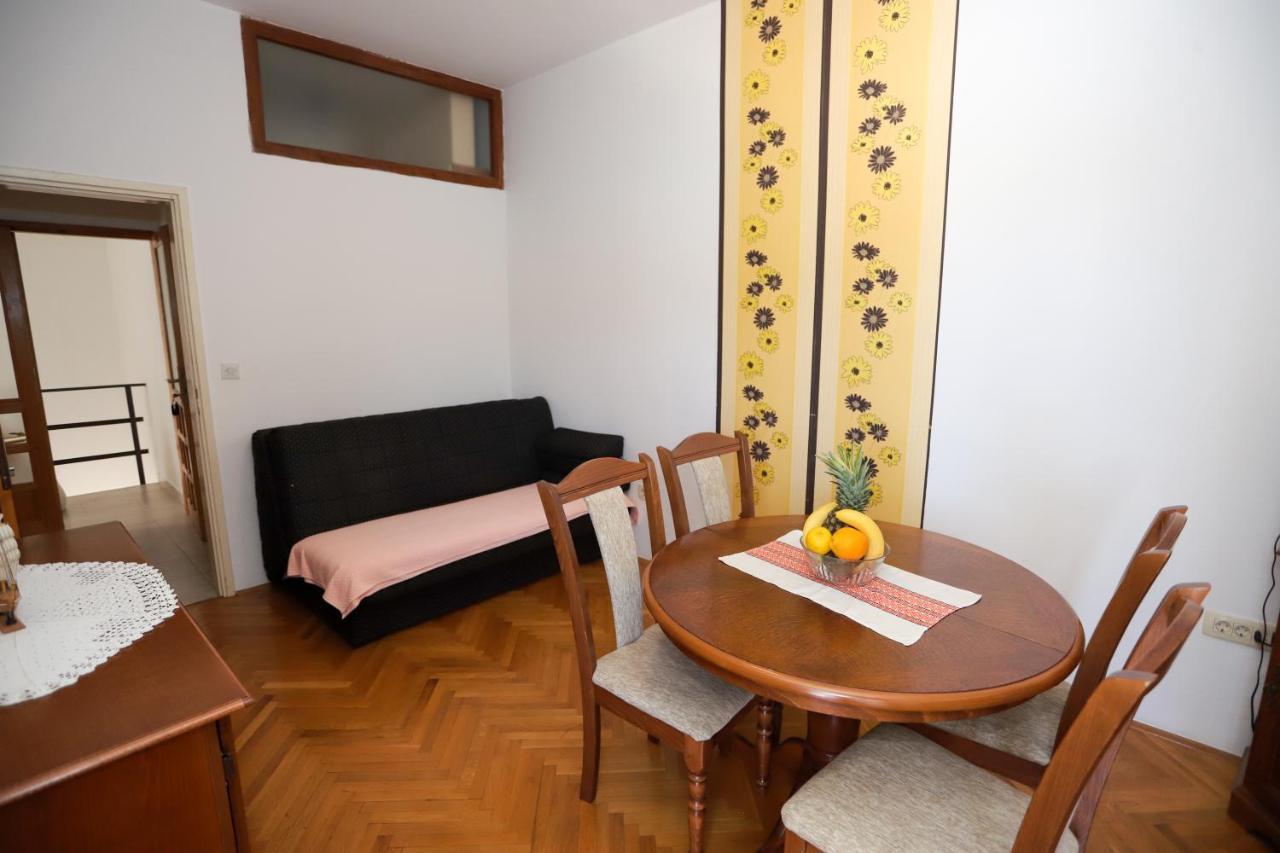 Apartments Cebra ヘルツェグ・ノヴィ エクステリア 写真